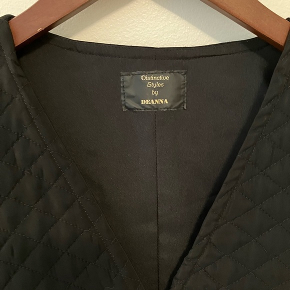 VTG Women’s Black Quilted Vest Sz. L  Silky Toggle Closure Festival Whimsygoth - Picture 3 of 4